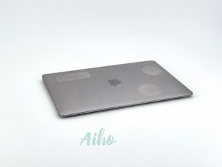 MacBook Air 13" M1 (2020) 8 CPU/7 GPU núcleos - SSD 256Gb - RAM 8Gb con marcas de pegatinas