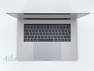 MacBook Pro 16" (2019) Intel Core i7 2.6GHz 6 núcleos - SSD 512GB - 32GB RAM con marcas de pegatinas