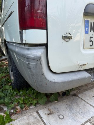Paragolpes Nissan Vanette
