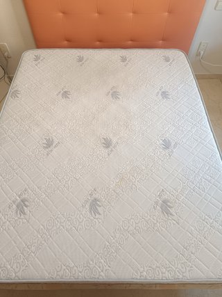 Somier Tapizado Pikolin y Colchón Aloe Vera