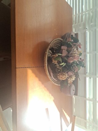 Mesa de Comedor de Madera Maciza 1.60m