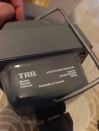 Transformador TRQ 125/220V 200VA.
