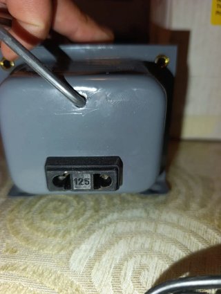 Transformador TRQ 125/220V 200VA.