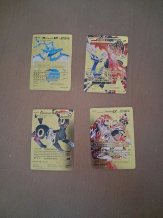 Set de 4 Cartas Pokémon Doradas