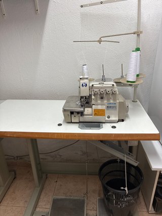 Máquina de Coser y Remalladora Industrial Jack