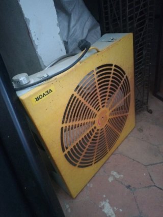 Peladora de plantas VEVOR Viene con las 4 patas