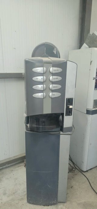 Lote 7 máquinas vending necta