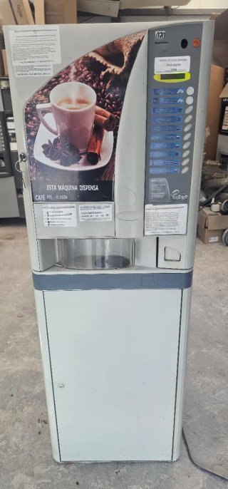 Lote 7 máquinas vending necta