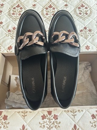 Mocasines Negros Catwalk con Cadena