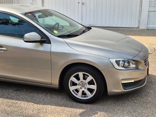 Volvo S60 2014 D4 181 cv 148 000km