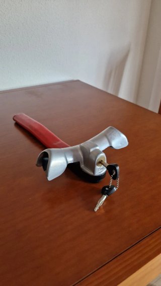 Barra antirrobo coche con cerradura