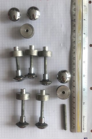 Tornillos o Conectores para Vidrio