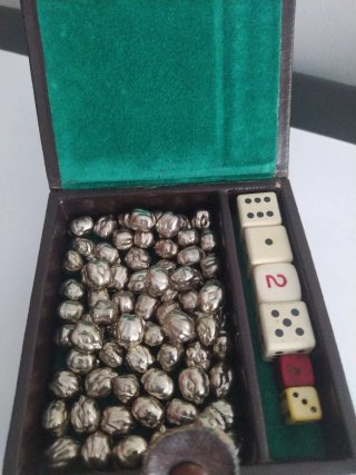 Juego de Dados y amarracos