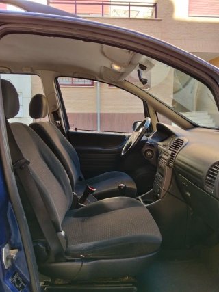 Opel Zafira 2005