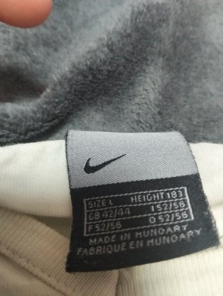 Camiseta de manga larga Nike blanca