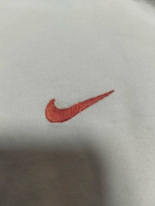 Camiseta de manga larga Nike blanca