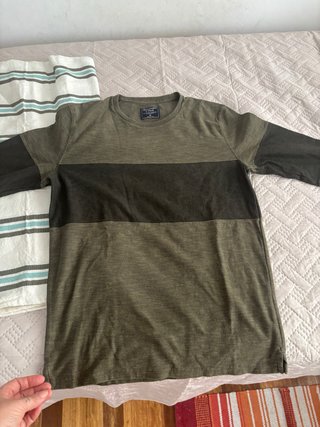 Camiseta Manga Larga Abercrombie & Fitch XS
