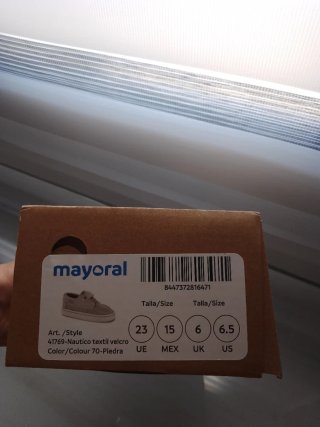 Zapatos niño beige velcro