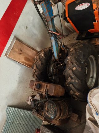 Motocultor BCS con peine de corte