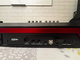 Controlador MIDI CME UF7