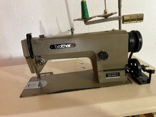Máquina de coser industrial Brother