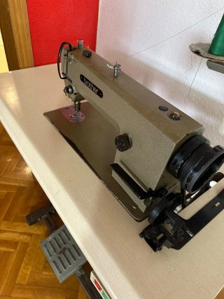 Máquina de coser industrial Brother