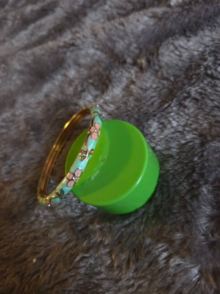 Pulsera de Acero con Motivo Floral