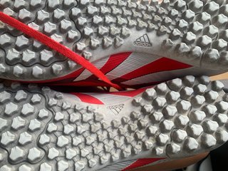 Zapatillas de fútbol multitacos Adidas rojas