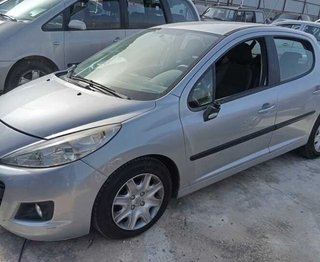 Peugeot 442436 paragolpes trasero 207 confort
