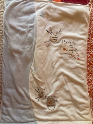 Saco de dormir para bebé y protector de cuna