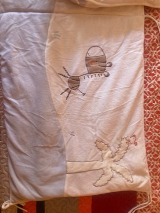 Saco de dormir para bebé y protector de cuna
