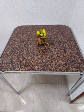Mesa y 2 Sillas Comedor