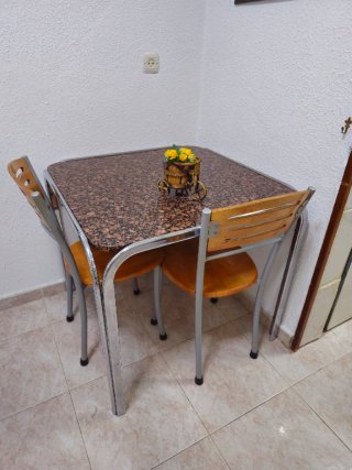 Mesa y 2 Sillas Comedor
