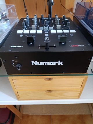 Numark Scratch - mixer DJ 2 canali DVS