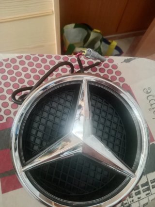 Emblema Mercedes con Luz