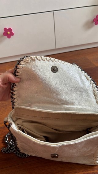 Bolso Blanco con Cadena
