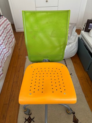 Silla de escritorio verde y naranja Kibuc infantil