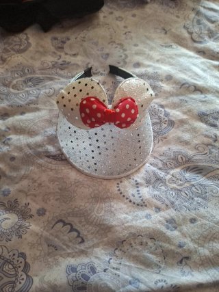 Gorra Diadema Minnie Mouse lentejuelas y lazo