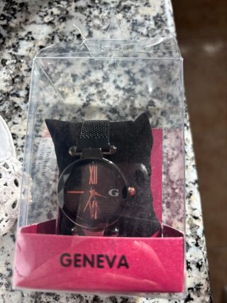 Reloj Geneva Negro y Dorado