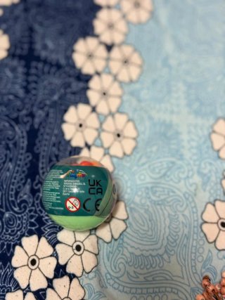 Pelota de Juguete con Figura