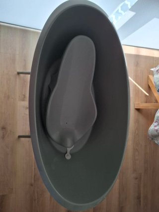 Bañera para bebé con patas marca Luma