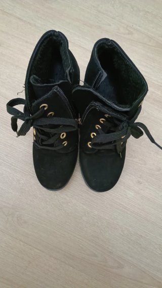 Botines Negros de Antelina con Cordones