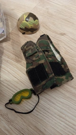 Muñeco Action Man con accesorios