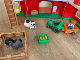 Granja con animales y accesorios