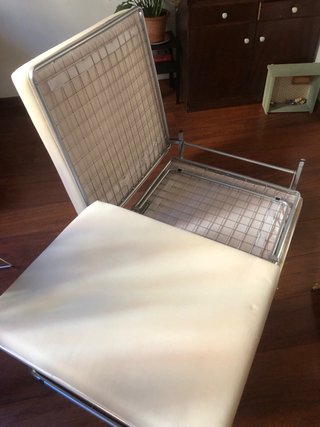 Cama plegable naranja