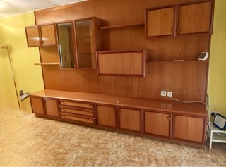 Mueble de Comedor de Madera