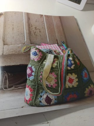 Cute & Easy Crochet Learn to crochet with these...