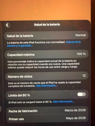 iPad Air 13 M4 128GB + Funda Teclado ESR