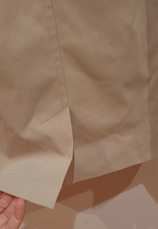 Gabardina con capucha beige