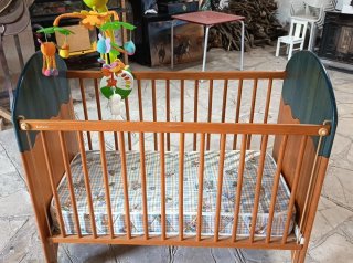 Cuna de madera + colchon